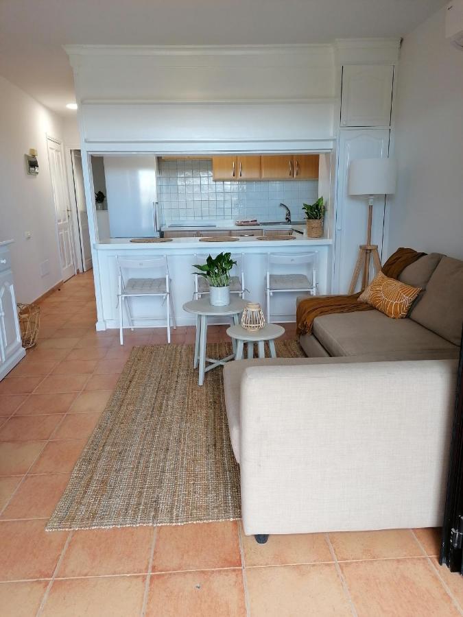 Apartment Front Burras *